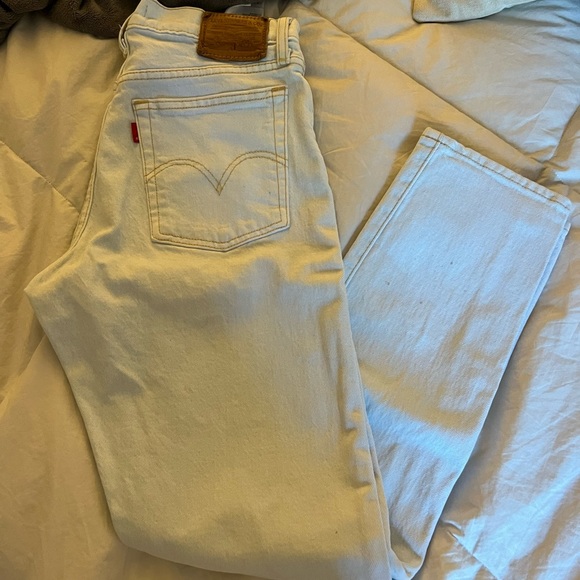 Levi wedgie Jean from aritzia - Picture 2 of 3